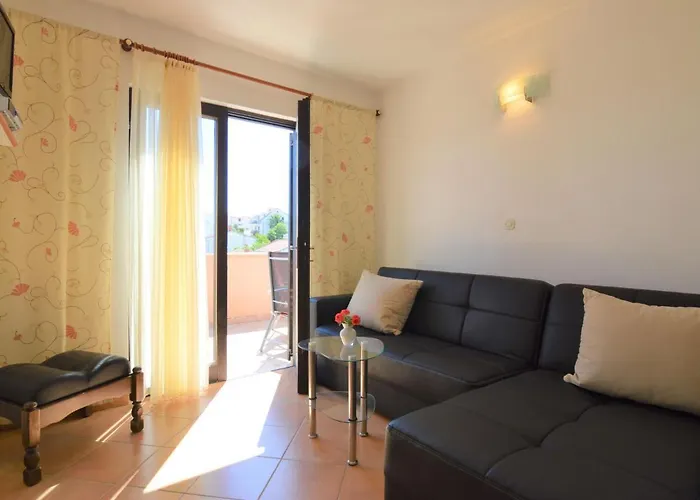 Apartment Viktor-2 By Interhome *