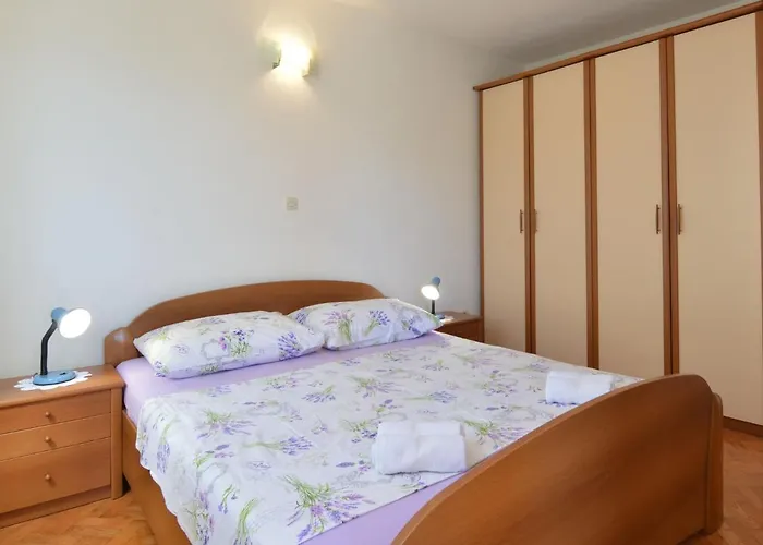 Viktor-2 By Interhome Apartamento